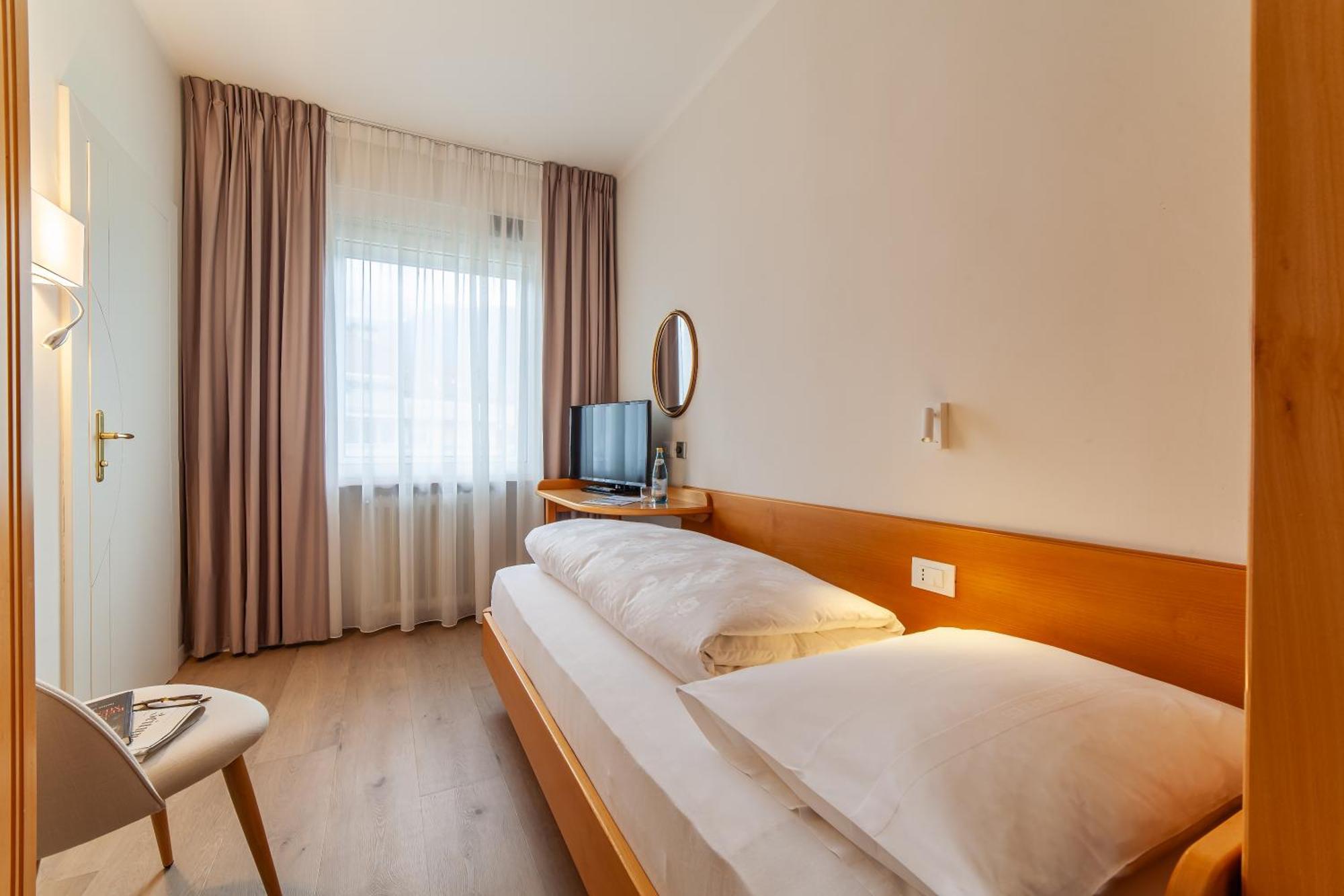 Hotel Isabella Merano Esterno foto